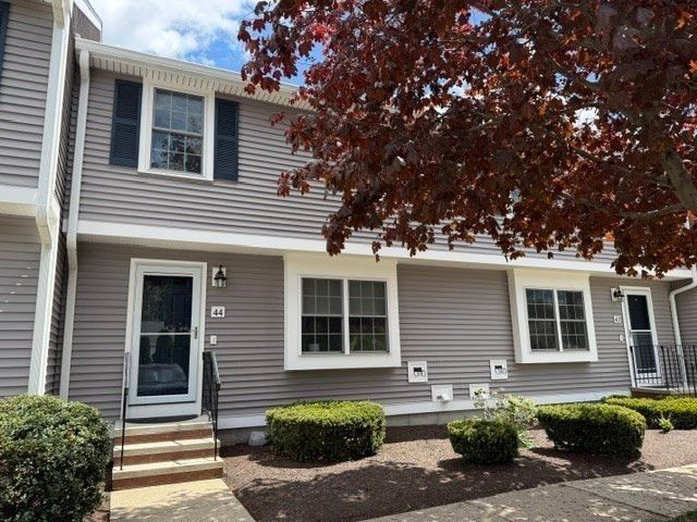 5 Meadowhill Ct 44, Easton, MA 02375