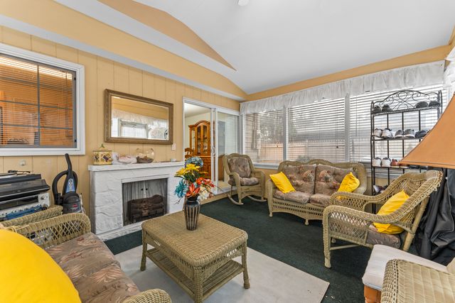 2819 Sun Valley Drive, Cary, IL 60013