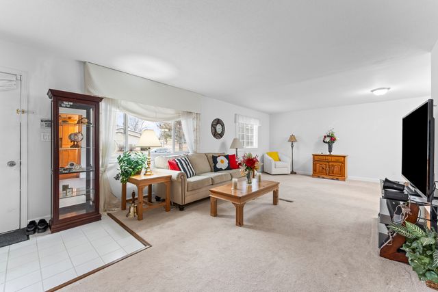 2819 Sun Valley Drive, Cary, IL 60013