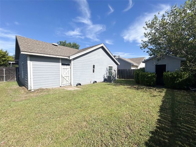 111 5 Points Road, Waxahachie, TX 75165