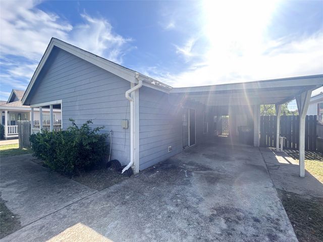 111 5 Points Road, Waxahachie, TX 75165