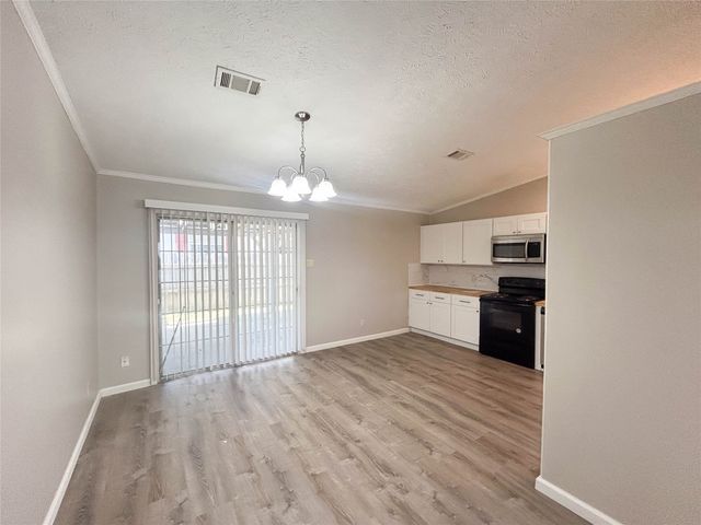 111 5 Points Road, Waxahachie, TX 75165