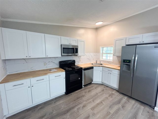 111 5 Points Road, Waxahachie, TX 75165