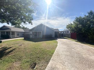 111 5 Points Road, Waxahachie, TX 75165