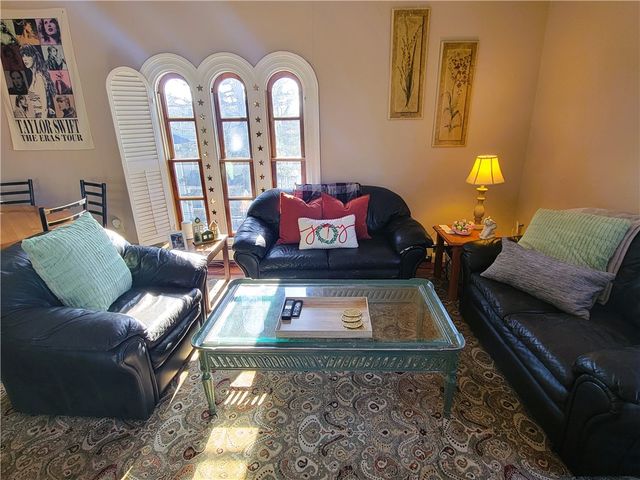 92 Pelham Street 3, Newport, RI 02840