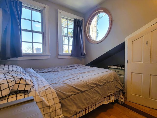 92 Pelham Street 3, Newport, RI 02840