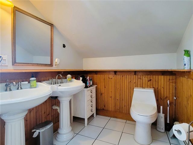 92 Pelham Street 3, Newport, RI 02840