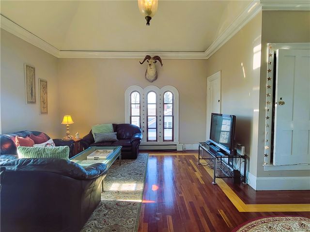 92 Pelham Street 3, Newport, RI 02840