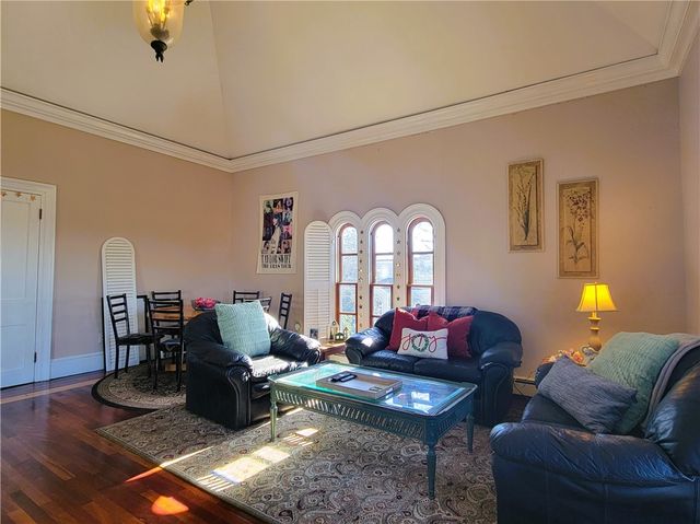 92 Pelham Street 3, Newport, RI 02840