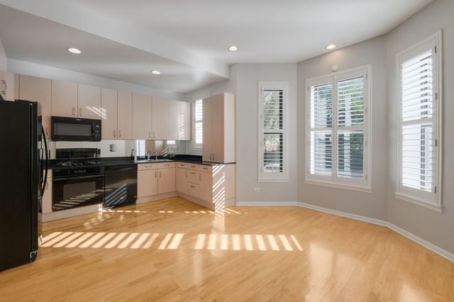 4060 S Ellis Avenue 1S, Chicago, IL 60653