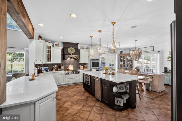 110 LIVIA LN, Wrightsville, PA 17368