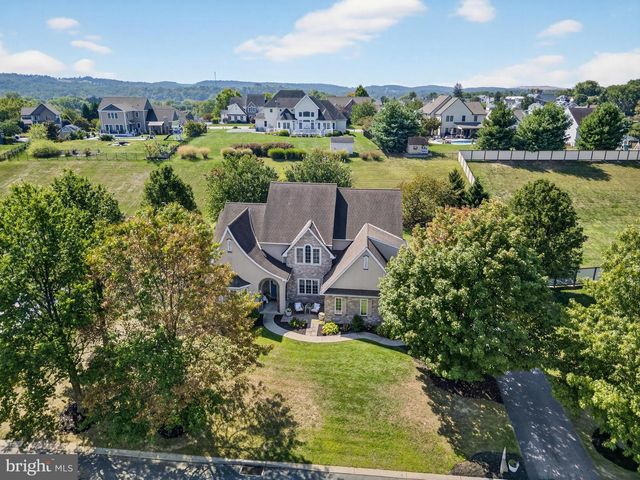 110 LIVIA LN, Wrightsville, PA 17368