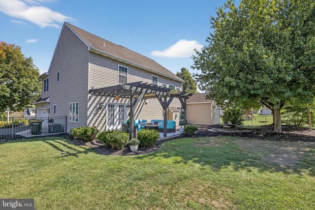 110 LIVIA LN, Wrightsville, PA 17368