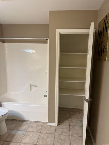 2008 pleasant pointe Circle, Bryant, AR 72022