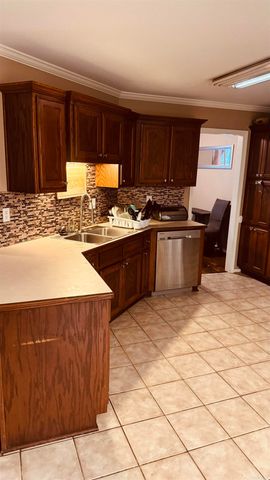 2008 pleasant pointe Circle, Bryant, AR 72022