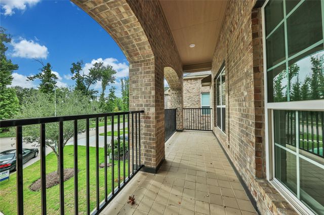 22006 Meandering Springs Drive, Spring, TX 77389