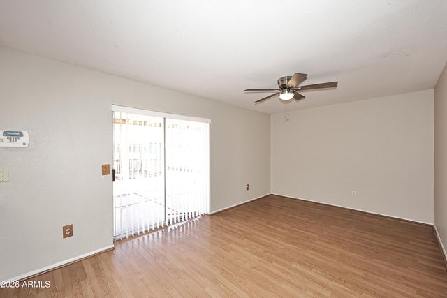 8935 W WINDSOR Avenue, Phoenix, AZ 85037