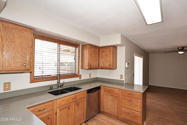 8935 W WINDSOR Avenue, Phoenix, AZ 85037
