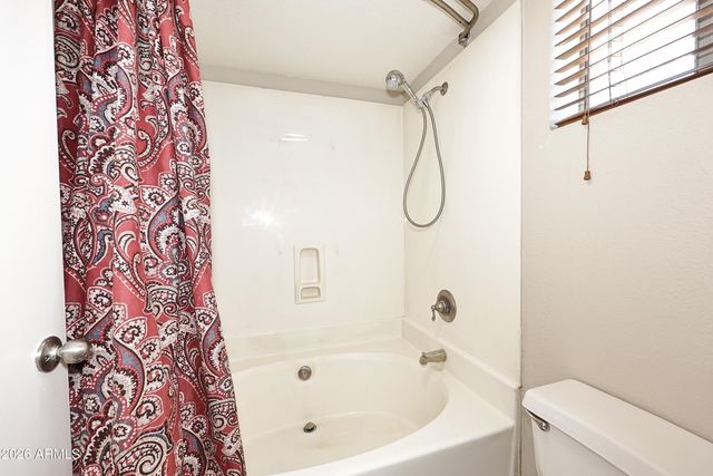 8935 W WINDSOR Avenue, Phoenix, AZ 85037