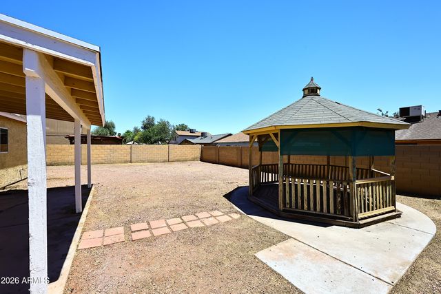 8935 W WINDSOR Avenue, Phoenix, AZ 85037