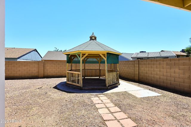 8935 W WINDSOR Avenue, Phoenix, AZ 85037