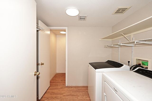 8935 W WINDSOR Avenue, Phoenix, AZ 85037