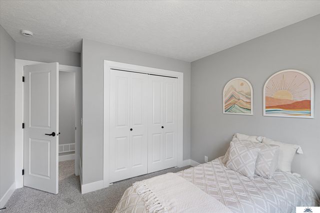 2513 N 71st Street, Omaha, NE 68104