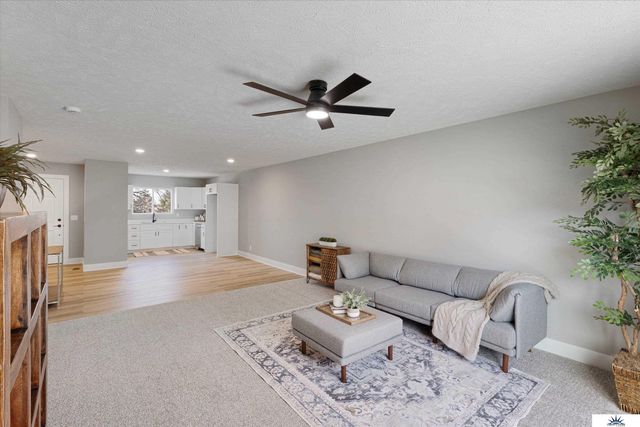 2513 N 71st Street, Omaha, NE 68104