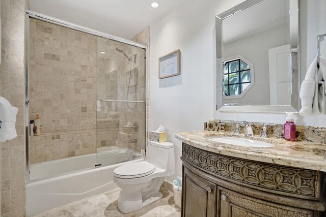 73 Nurmi Drive, Fort Lauderdale, FL 33301