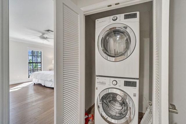 73 Nurmi Drive, Fort Lauderdale, FL 33301