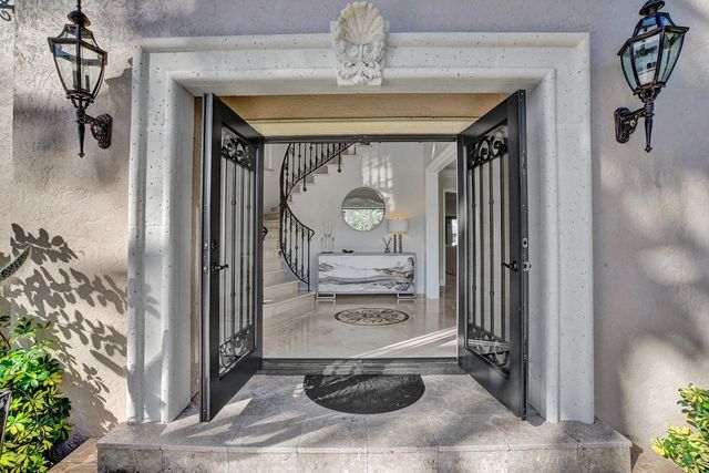 73 Nurmi Drive, Fort Lauderdale, FL 33301