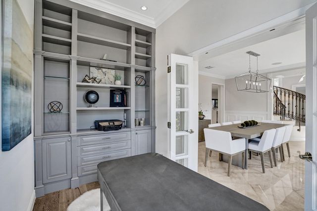 73 Nurmi Drive, Fort Lauderdale, FL 33301