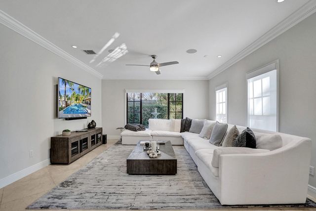 73 Nurmi Drive, Fort Lauderdale, FL 33301