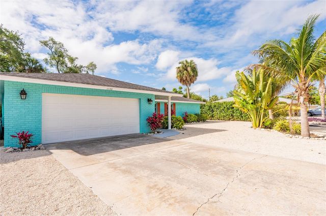 1133 MONTEZUMA DRIVE, Bradenton, FL 34209