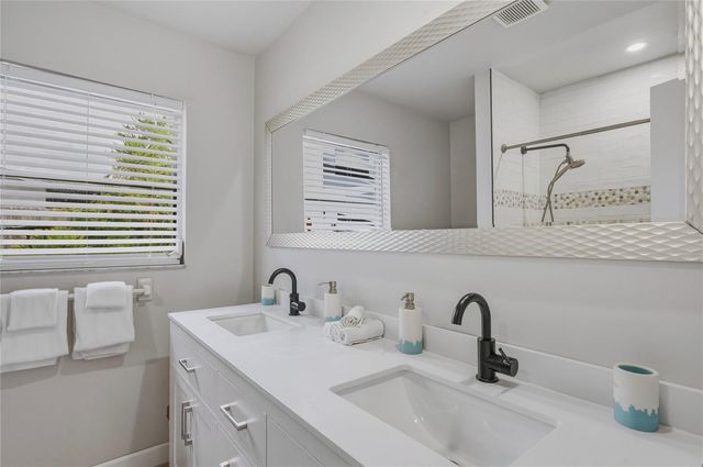 1133 MONTEZUMA DRIVE, Bradenton, FL 34209