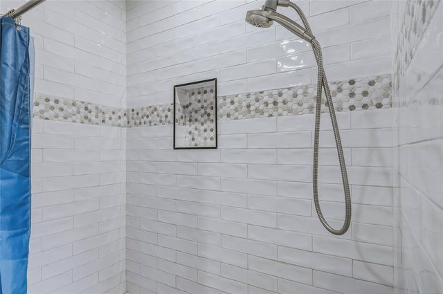 1133 MONTEZUMA DRIVE, Bradenton, FL 34209