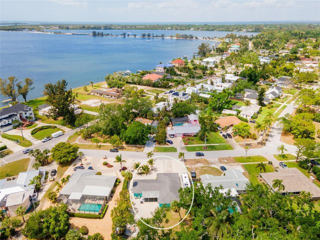 1133 MONTEZUMA DRIVE, Bradenton, FL 34209