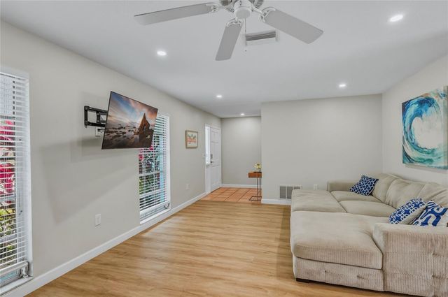 1133 MONTEZUMA DRIVE, Bradenton, FL 34209