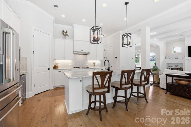7803 Waverly Walk Avenue, Charlotte, NC 28277
