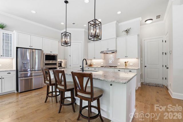 7803 Waverly Walk Avenue, Charlotte, NC 28277