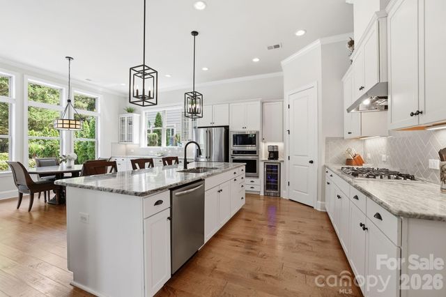 7803 Waverly Walk Avenue, Charlotte, NC 28277