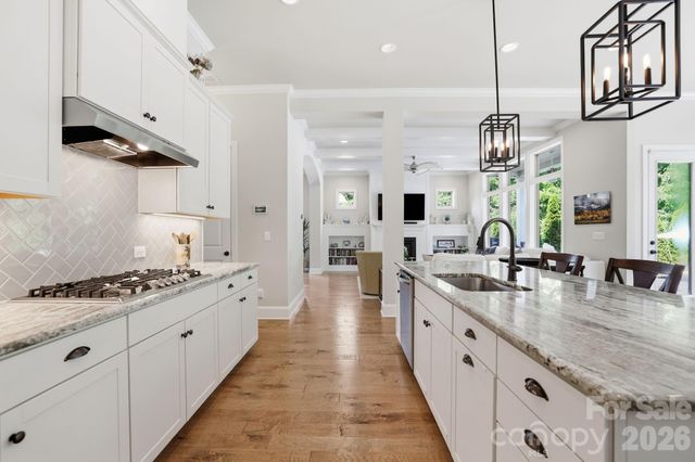 7803 Waverly Walk Avenue, Charlotte, NC 28277