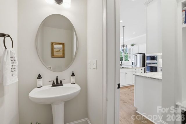 7803 Waverly Walk Avenue, Charlotte, NC 28277
