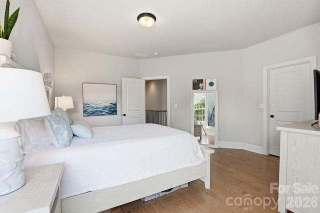 7803 Waverly Walk Avenue, Charlotte, NC 28277