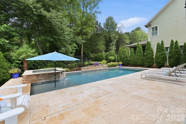7803 Waverly Walk Avenue, Charlotte, NC 28277