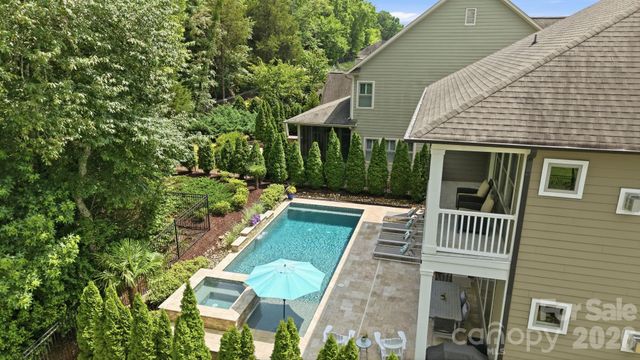 7803 Waverly Walk Avenue, Charlotte, NC 28277