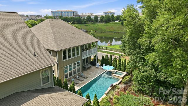 7803 Waverly Walk Avenue, Charlotte, NC 28277