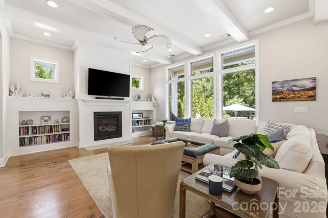 7803 Waverly Walk Avenue, Charlotte, NC 28277