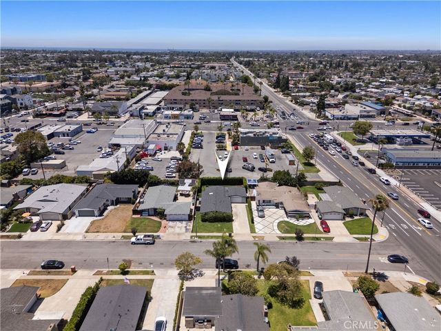 2135 Parsons Street, Costa Mesa, CA 92627