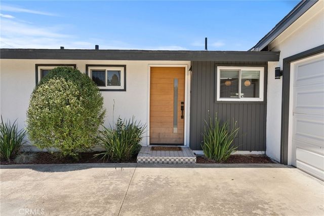 2135 Parsons Street, Costa Mesa, CA 92627